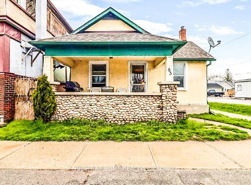 85 High St, Georgina, ON, L0E1R0 | Card Image