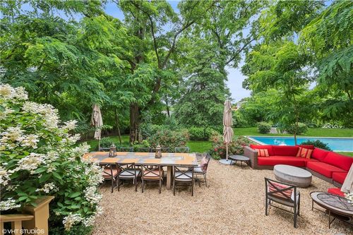 216 Melbourne Ave, Mamaroneck, NY, 10543-2725 | Card Image