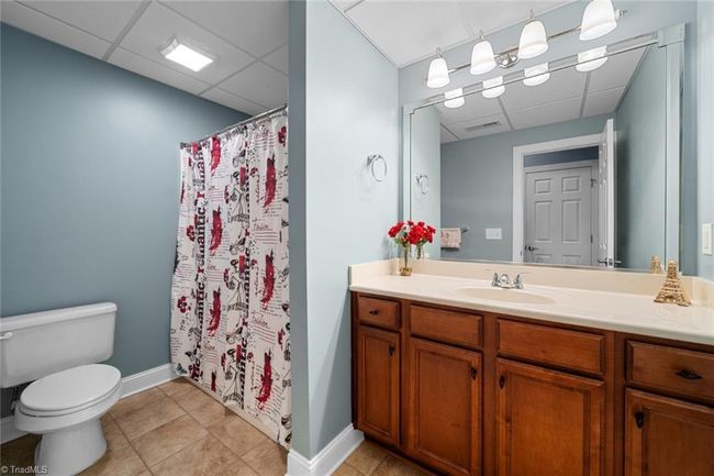 Upper Level | Image 37
