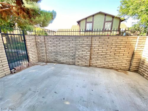 4508 Del Oro Dr, Las Vegas, NV, 89102-7340 | Card Image