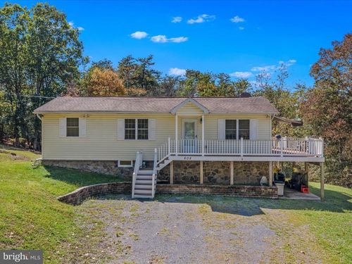 608 Dehaven Rd, BERKELEY SPRINGS, WV, 25411-4558 | Card Image