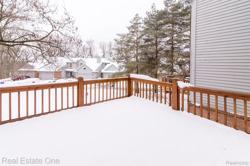 5007 Timberway Trl, Clarkston, MI, 48346-4466 | Card Image