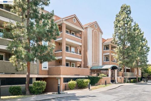 301-401 S Norfolk St, San Mateo, CA, 94401-3077 | Card Image