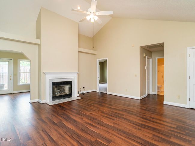 Living Room | Image 5