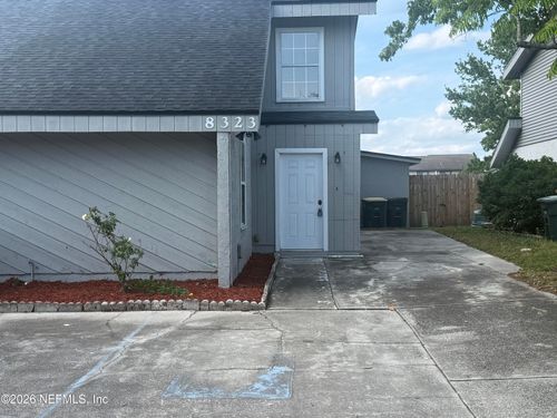 8323 Century Point Dr N, Jacksonville, FL, 32216-9286 | Card Image