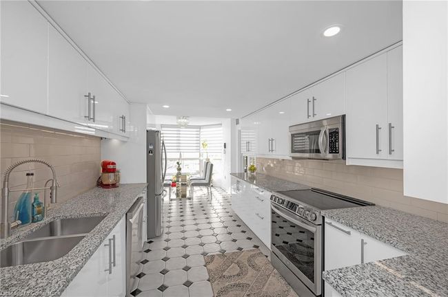 301 - 1237 N Shore Blvd E, House attached with 2 bedrooms, 2 bathrooms and 1 parking in Burlington ON | Image 14