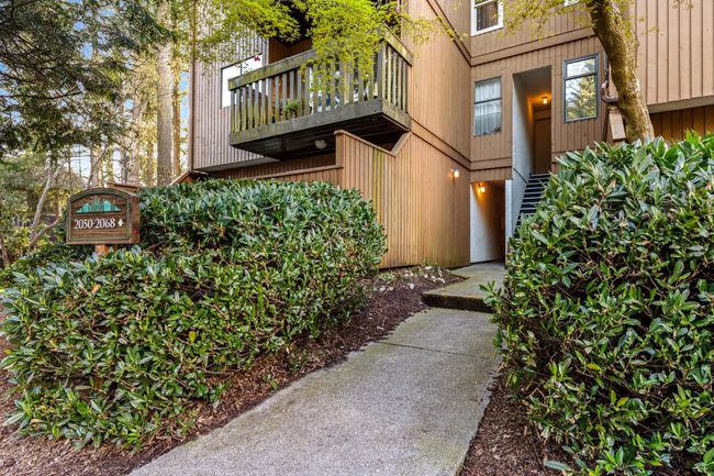 2052 Purcell Way, Townhouse with 3 bedrooms, 2 bathrooms and 1 parking in North Vancouver BC | Image 20