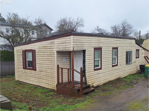 2824 19th Ave, Forest Grove, OR, 97116-2625 | Card Image