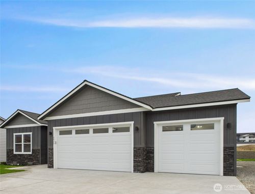 2435 Noah St Se, East Wenatchee, WA, 98802 | Card Image
