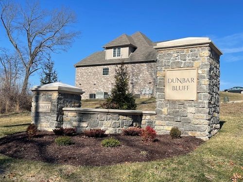 818 Shady Bluff Trl, Clarksville, TN, 37043-5974 | Card Image