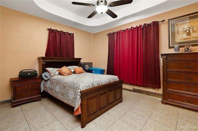 6813 N Gwin Rd, House other with 3 bedrooms, 3 bathrooms and 2 parking in Edinburg TX | Image 13
