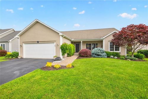 42 Peaceful Harbor Ln, Webster, NY, 14580 | Card Image