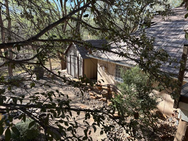 Backyard and separate storage unit | Image 15