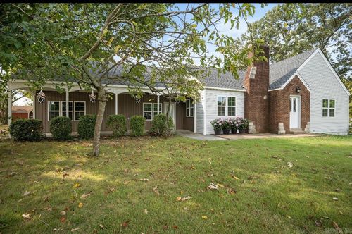 415 W Pine St, Pocahontas, AR, 72455-1964 | Card Image