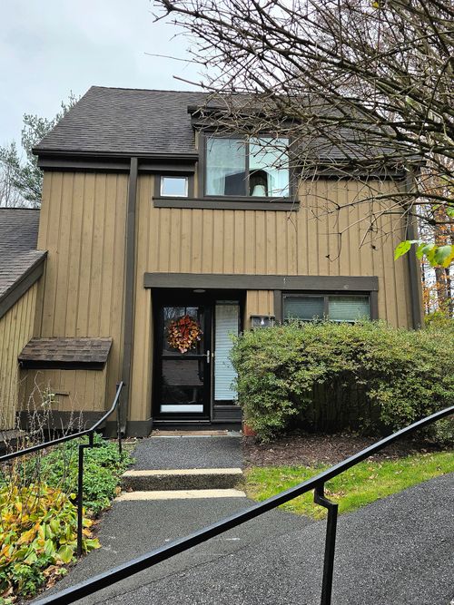 b-60 Heritage Vlg, Southbury, CT, 06488 | Card Image