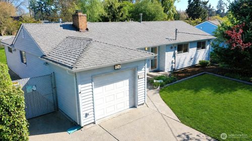 2142 N 192nd St, Shoreline, WA, 98133-4132 | Card Image