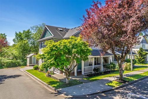 718 Glen Ave, Snohomish, WA, 98290-2494 | Card Image
