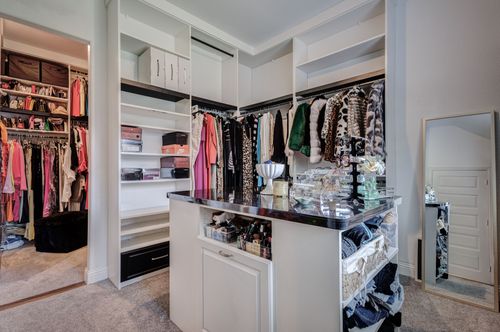 705 Candace Dr, Desoto, TX, 75115-8043 | Card Image