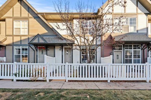 162 New Brighton Villas Se, Calgary, AB, T2Z0T7 | Card Image