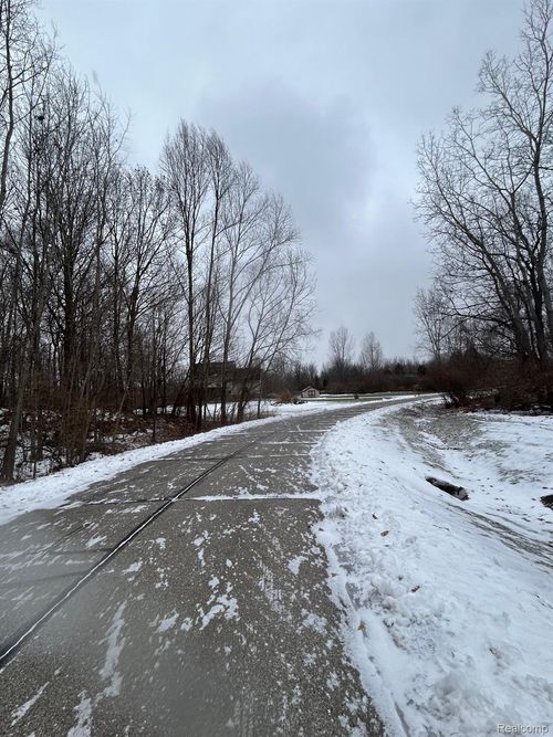00 Brandi Ln, Fowlerville, MI, 48836 | Card Image
