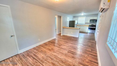 3018 Pearce St, JACKSONVILLE, FL, 32209-4839 | Card Image