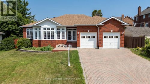 3 Briarwood Crt, North Bay, ON, P1C1M1 | Card Image