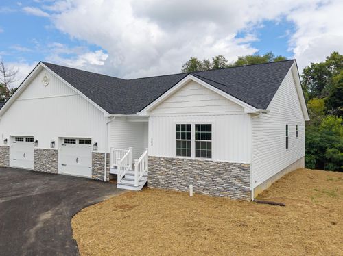 303 Willow Oak Dr, Elkton, VA, 22827 | Card Image
