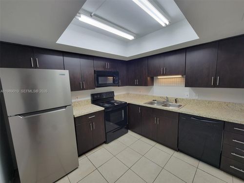 apt-7-5881 Nw 57th Ave, Tamarac, FL, 33319-2422 | Card Image
