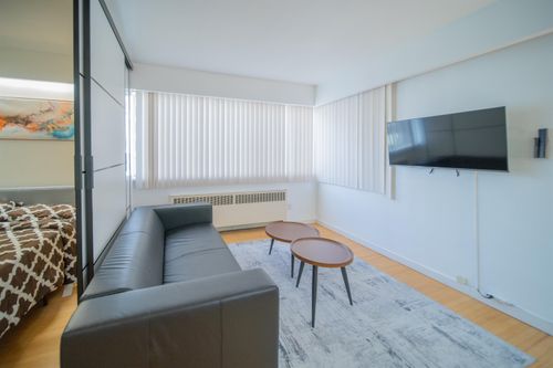 207-1925 Nelsonstreet, Vancouver, BC, V6G1K9 | Card Image