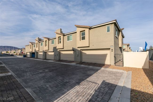 6804 Sage Gold Ct, Townhouse with 3 bedrooms, 3 bathrooms and null parking in North Las Vegas NV | Image 26