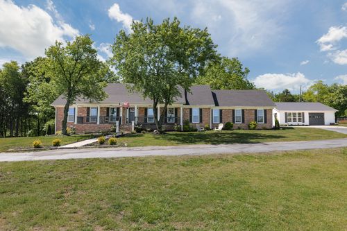 24 Lovers Ln, Fayetteville, TN, 37334-6577 | Card Image