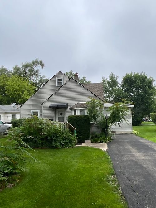 220 Elder Dr, Round Lake Park, IL, 60073-3104 | Card Image