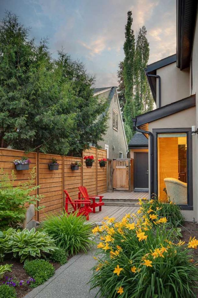 841 Rideau Road Sw, House other with 3 bedrooms, 3 bathrooms and 4 parking in Calgary AB | Image 39