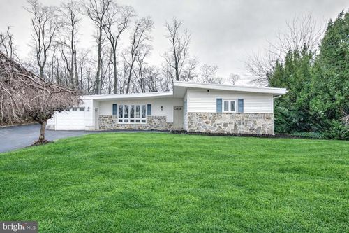 904 S Chester Rd, WEST CHESTER, PA, 19382-7820 | Card Image