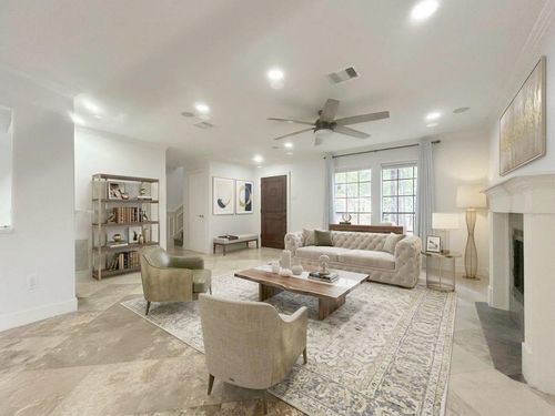 102 E Mistybreeze Cir, The Woodlands, TX, 77381-3062 | Card Image
