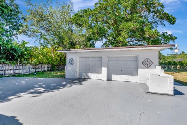 6835 Sw 112 Th St, House other with 4 bedrooms, 3 bathrooms and null parking in Pinecrest FL | Image 16