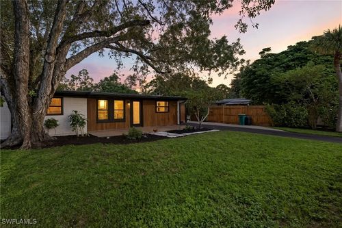 1280 Pine St, NAPLES, FL, 34104-4259 | Card Image