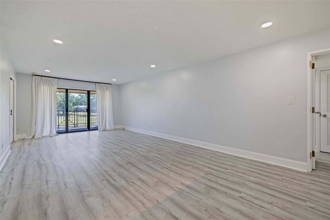 Living Room of 3158 | Image 14
