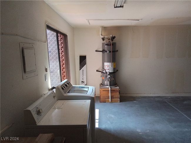 1869 Arbol Verde Way, Townhouse with 4 bedrooms, 2 bathrooms and null parking in Las Vegas NV | Image 58