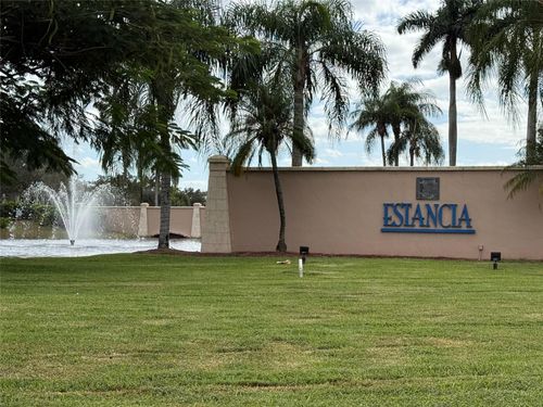 322 Sw 193rd Ave, Pembroke Pines, FL, 33029-5452 | Card Image