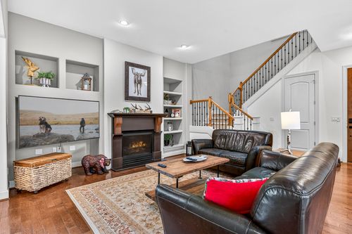 61102 Aspen Rim Ln, Bend, OR, 97702-3371 | Card Image