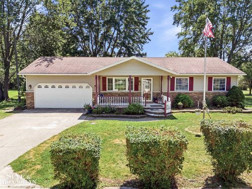 3655 Ravenswood Rd, Marysville, MI, 48040-1119 | Card Image