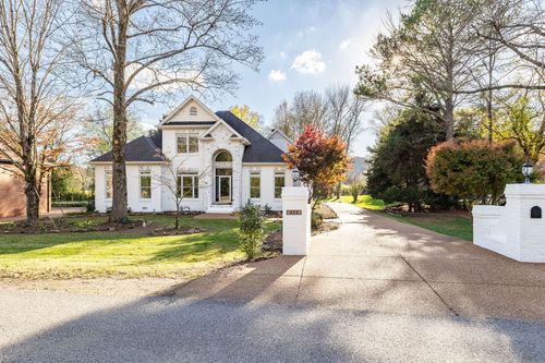 458 Harpeth Meadows Dr, Kingston Springs, TN, 37082-8919 | Card Image