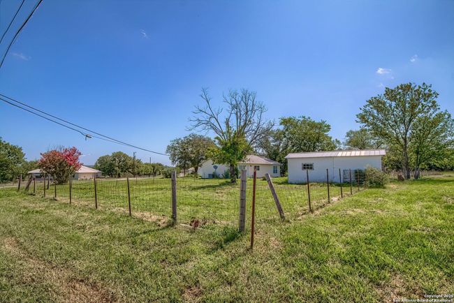 660 Ranch Road 1, House other with 3 bedrooms, 1 bathrooms and null parking in Stonewall TX | Image 27