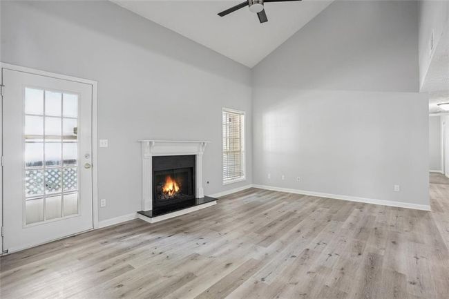6430 Oakleaf Way Way, Condo with 3 bedrooms, 2 bathrooms and null parking in Morrow GA | Image 4
