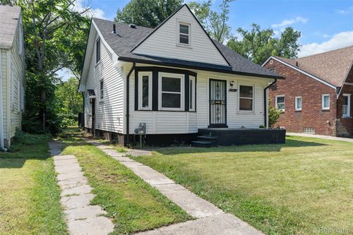 17631 Kentfield Street, Detroit, MI, 48219 | Card Image
