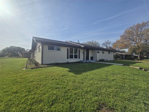 5801 Wedgworth Rd, Fort Worth, TX, 76133-3626 | Card Image