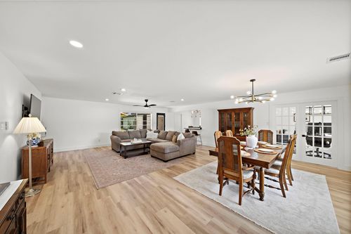 4903 Candleglow Dr, Houston, TX, 77018-1417 | Card Image