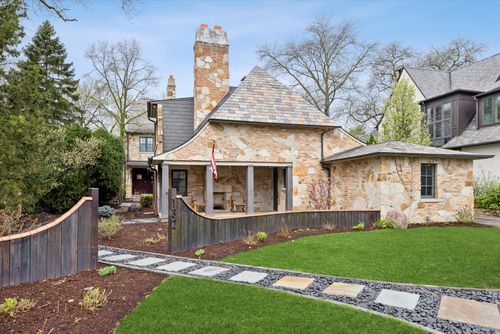 132 S Park Ave, Hinsdale, IL, 60521-4232 | Card Image