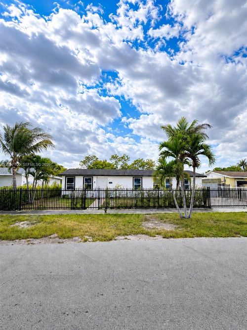 19050 Sw 125th Ave, Miami, FL, 33177-3822 | Card Image